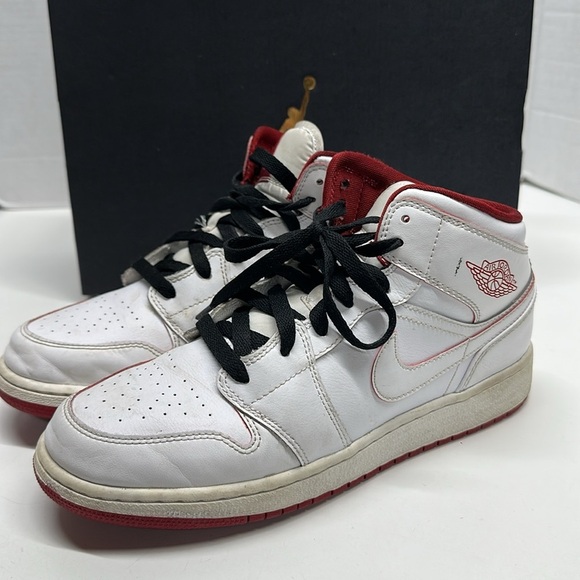 Air Jordan 1 Mid Sneakers Shoes Leather Retro White Red Black Size 7 Youth - Picture 2 of 12